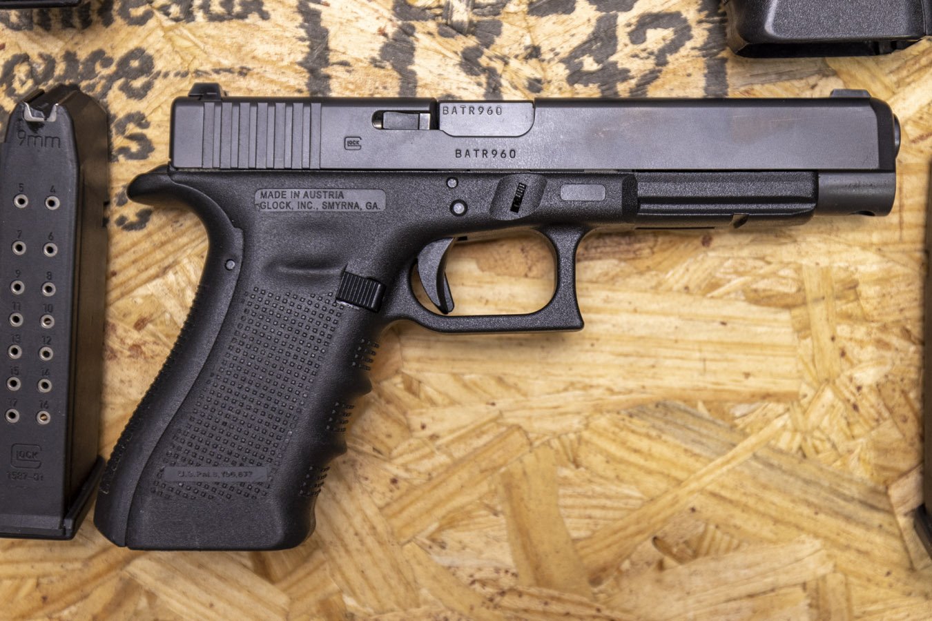 GLOCK 34 GEN4 9mm Police Trade-In Pistol with Night Sights (Good)